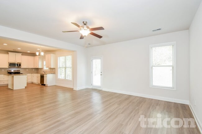 Building Photo - 265 Ireland Ln