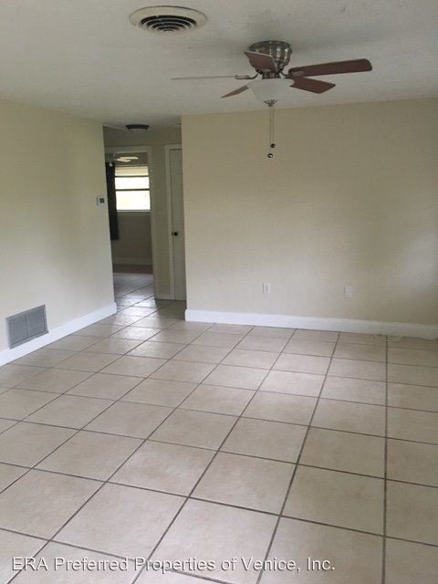 Building Photo - 3 br, 2 bath House - 1295 DEVON ROAD