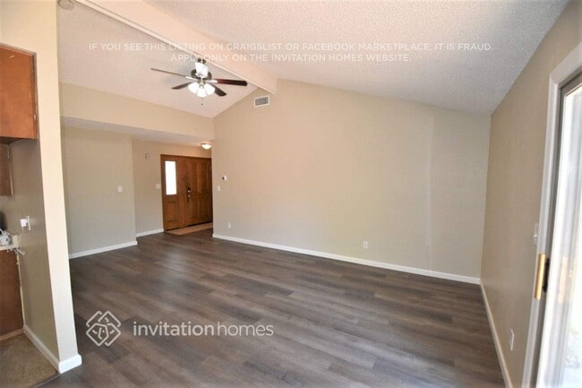 Building Photo - 6165 Carl Sandburg Cir