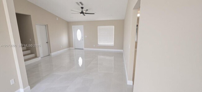 Foto del edificio - 5950 NW Wolverine Rd