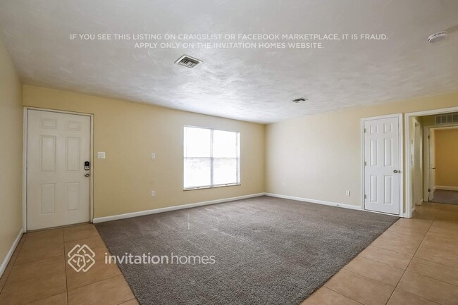 Building Photo - 411 W Charlotte Ave