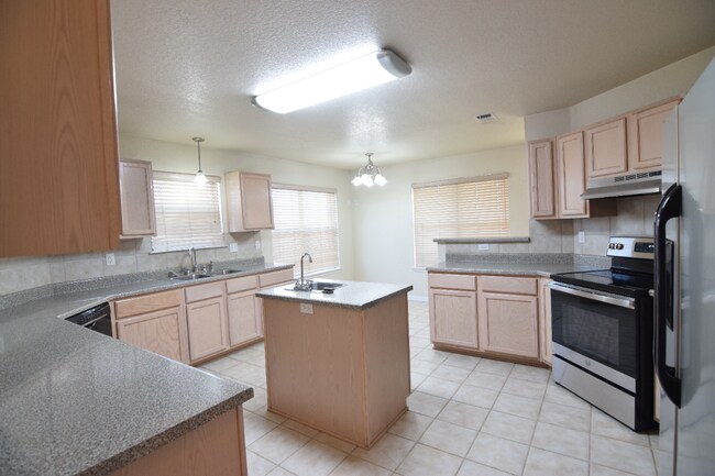 Foto del edificio - 406 Abu Bakar Dr