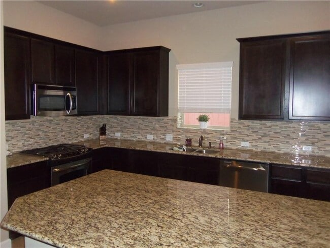 Building Photo - 13621 Hymeadow Cir