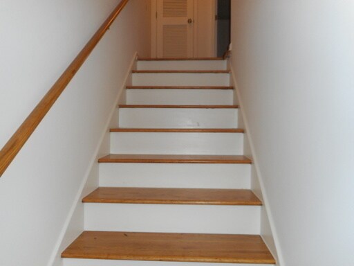 Building Photo - Two Bedroom Townhouse