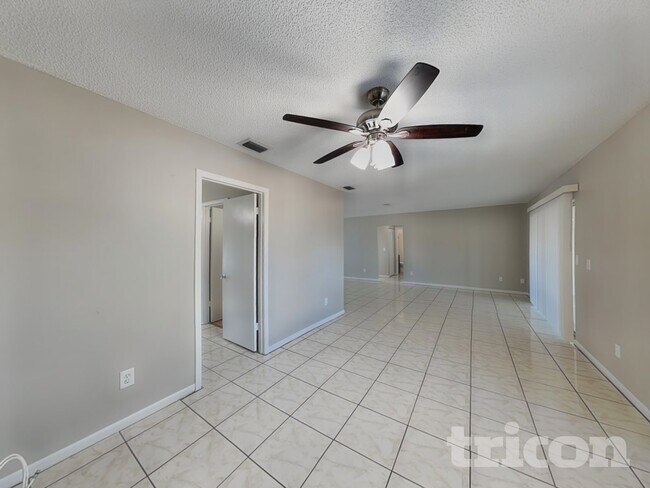 Foto del edificio - 12624 Eddington Rd