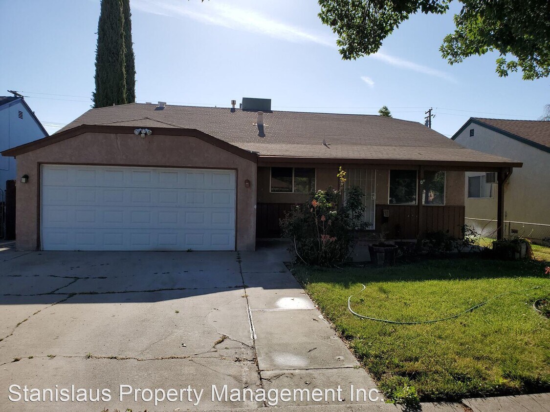 Foto principal - 3 br, 2 bath House - 2724 McAdoo Ave