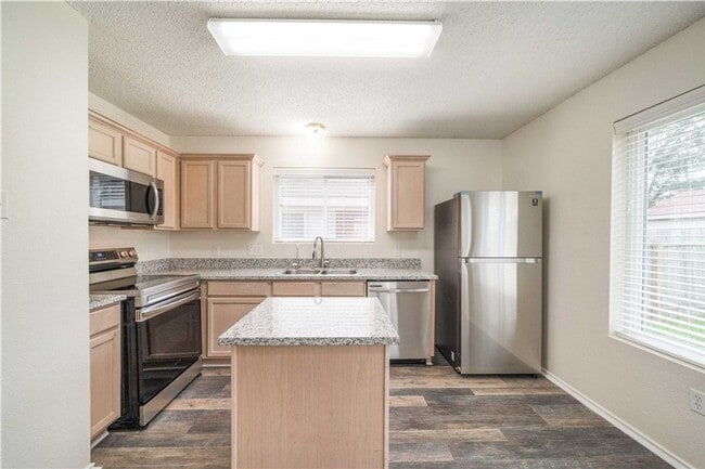 Foto del edificio - 20902 Gelding Ln