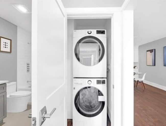 Building Photo - 480 W Broadway