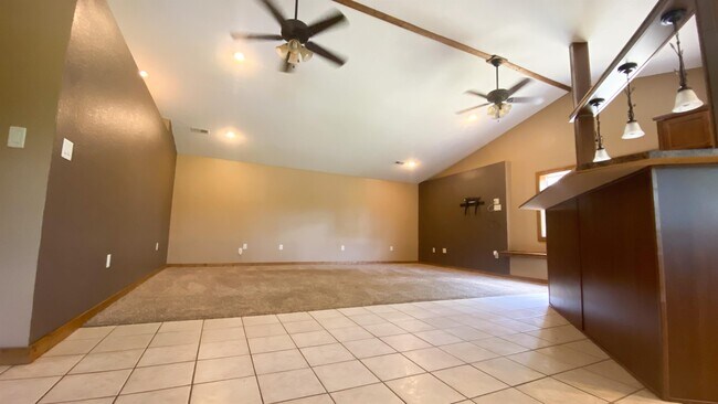 Foto del edificio - 32883 Maries Rd 504