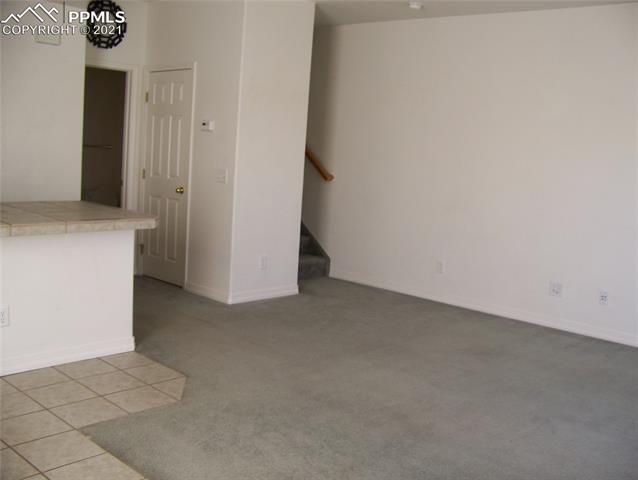 Building Photo - 938 Mountain Crest View