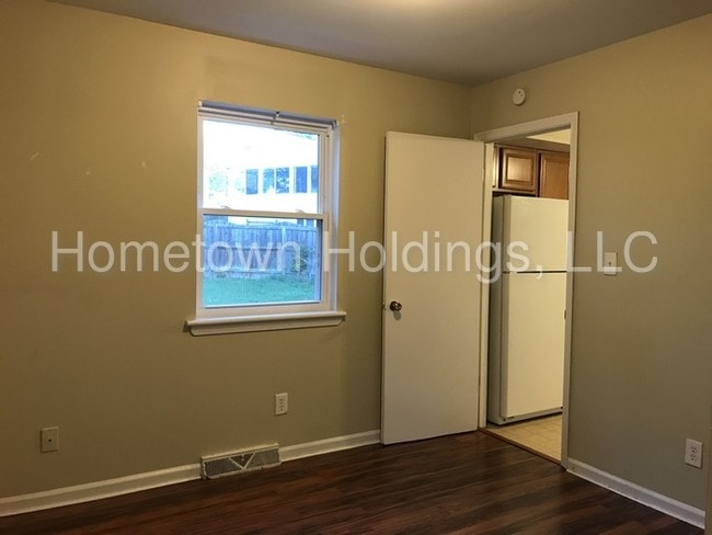 Building Photo - 206 Orlando Ave