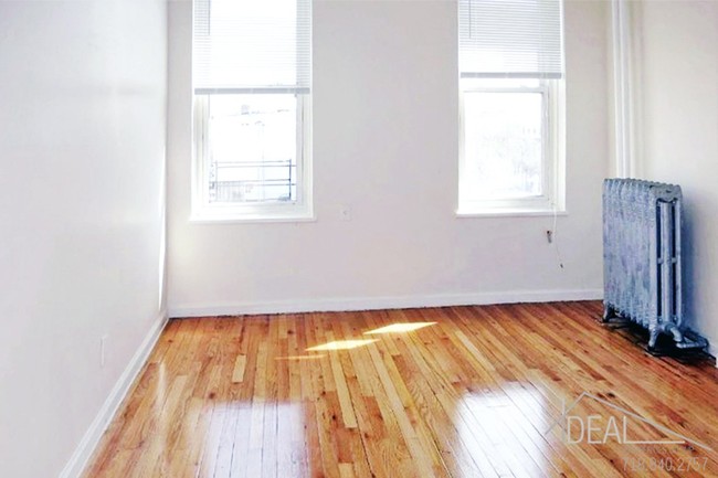 Foto del edificio - 136 Utica Avenue #9R