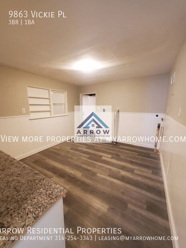 Foto del edificio - 9863 Vickie Pl