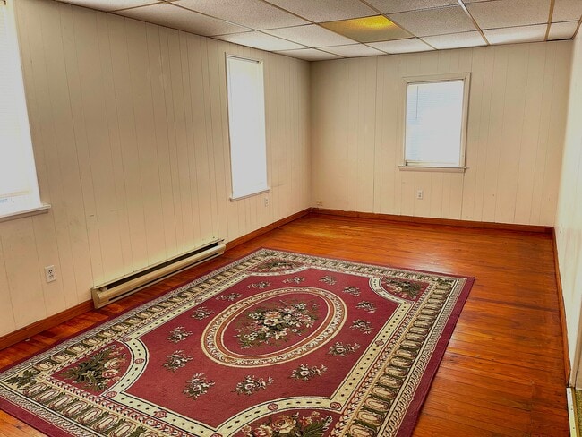 Living Room - 1720 Freeland Rd