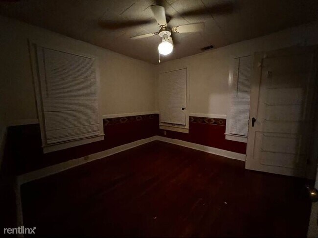 Building Photo - 2 br, 1 bath House - 637 Poplar Ave