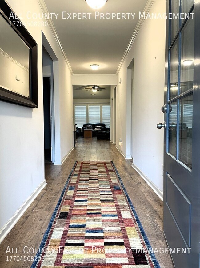 Foto del edificio - Wonderful Ranch Home in Flowery Branch