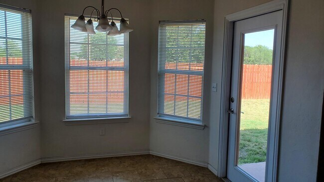 Foto del edificio - 3621 Scarlet Ln