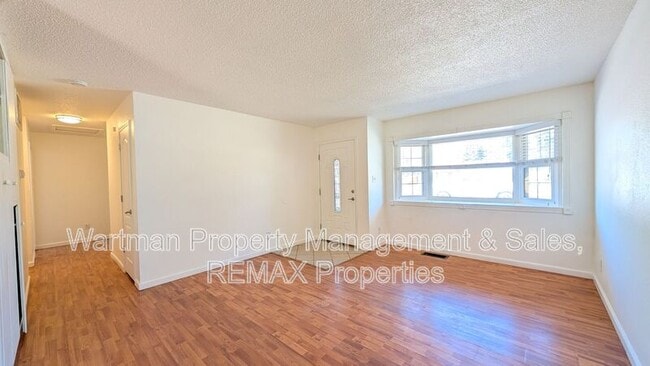 Photo - 3003 Gomer Ave House