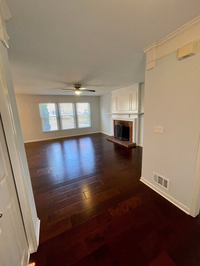 Building Photo - 17815 Huron Dr