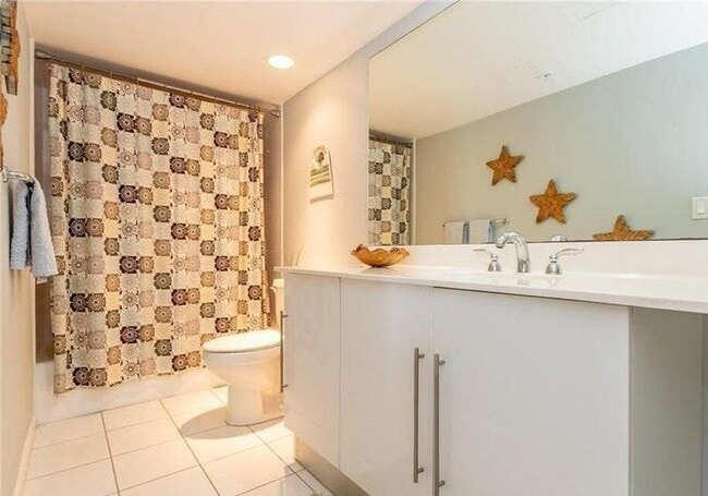 Building Photo - 3000 S Ocean Dr