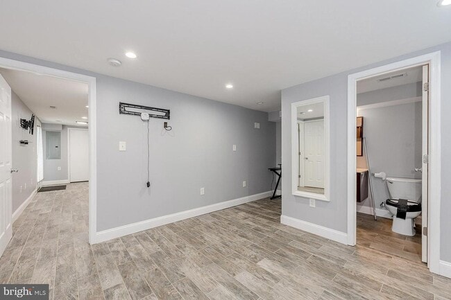 Building Photo - 5131 Chillum Pl NE