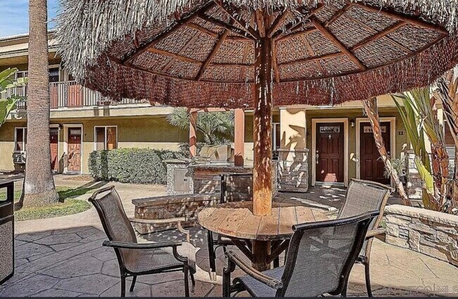 Foto del edificio - 800 N Mollison Ave