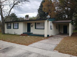 Building Photo - 2334 Rogero Rd