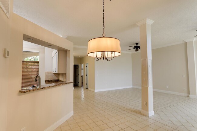 Foto del edificio - 2910 Monaco Ct