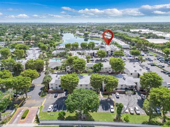 Foto del edificio - 8307 SW 142nd Ave