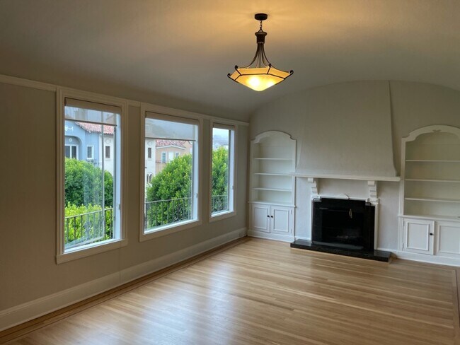 Foto del edificio - 2340 N Point St