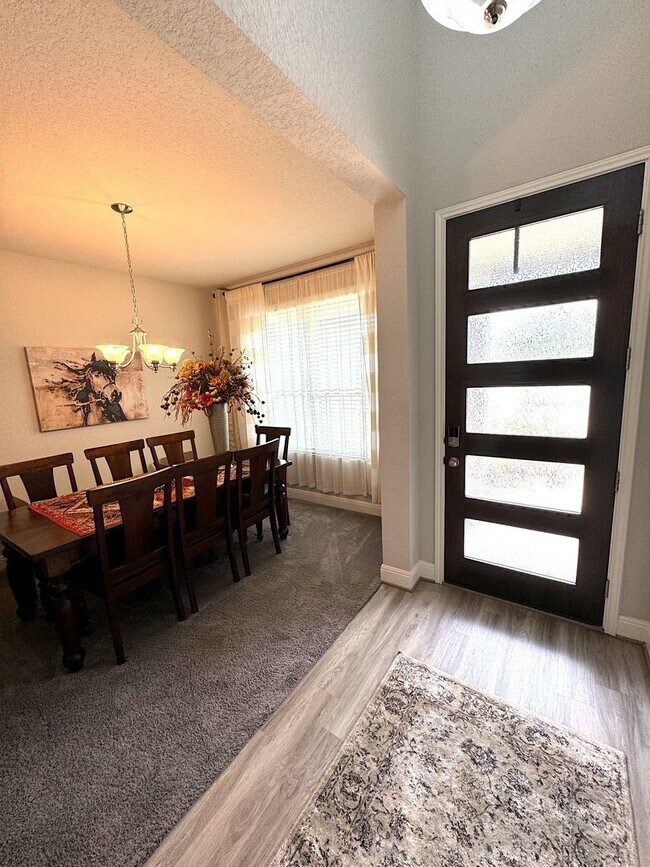 Foto del edificio - Modern 3-Bedroom Home Near Alamo Ranch with Covered Patio & Privacy Fence