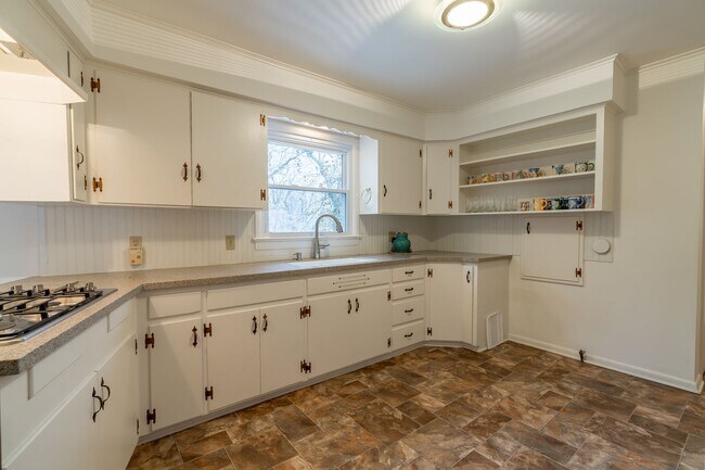 Foto del edificio - Adorable 3BR home on 1.65 Acre Park-Like S...