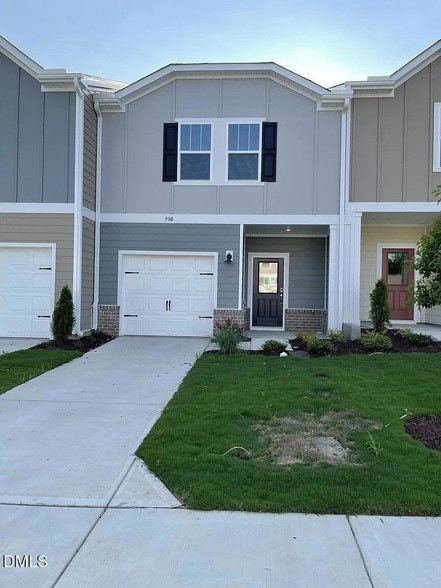 Building Photo - 930 Field Ivy Dr