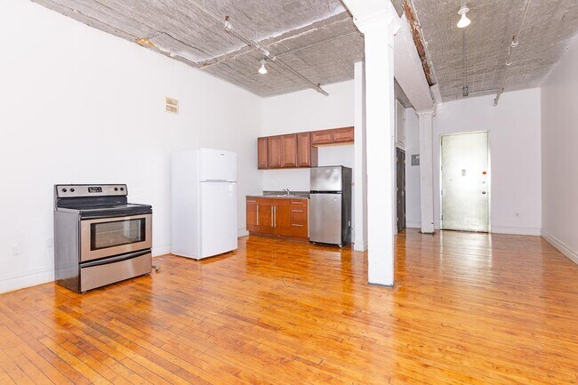Building Photo - 1087 Flushing Ave