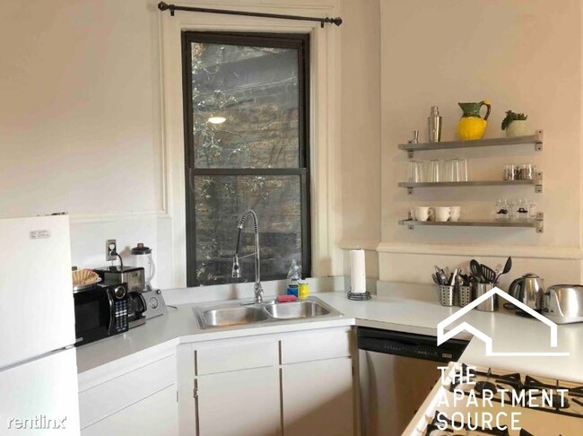 Foto del edificio - 3354 N Halsted St