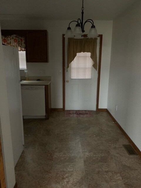 Comedor - 117 McGrew Dr