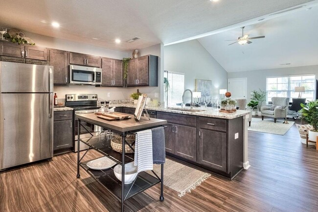 Foto del edificio - 6113 Noble Horse Wy