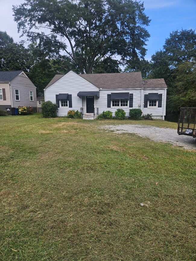 Building Photo - 8466 Fairview Dr