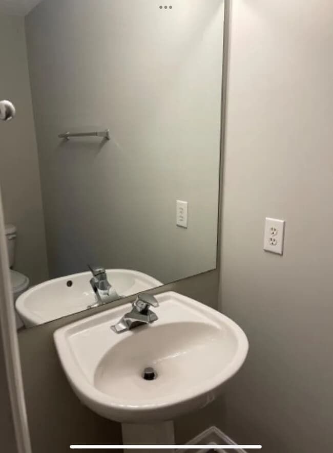 Foto del edificio - 27 Sidney Marie Ct