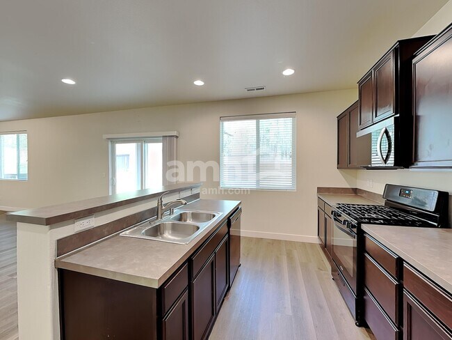 Foto del edificio - 1719 Blacktail Ln