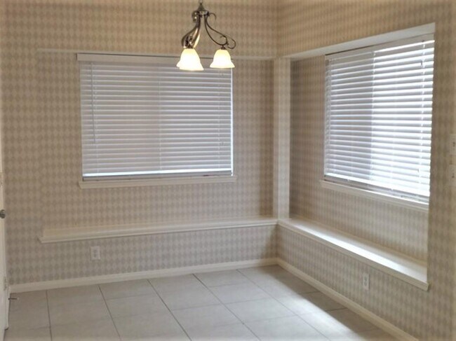 Building Photo - 3121 Misty Shore Dr