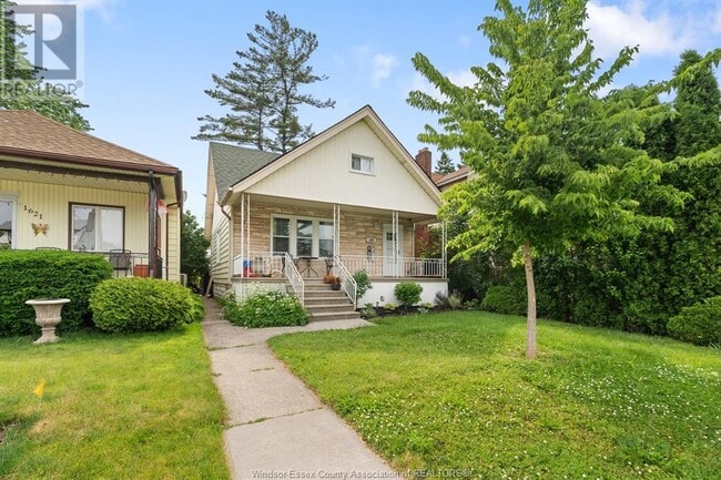Building Photo - 1615 Moy Ave