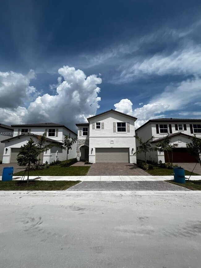 Foto del edificio - 2625 SE 24th Ct