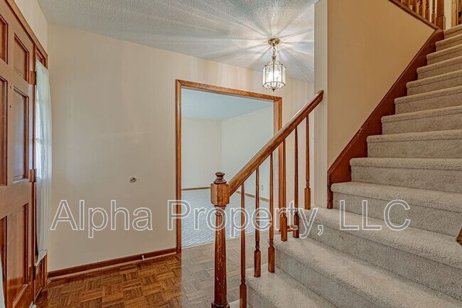 Foto del edificio - 103 Brigham Creek Ct