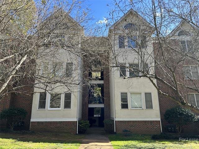 Foto del edificio - 4015 Cranford Dr