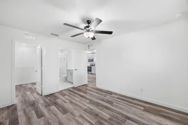 Foto del edificio - 3182 Oleander Ave