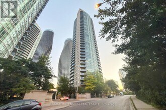 Building Photo - 80 Absolute Ave