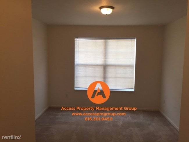 Building Photo - 1790 Grand Ridge Ct NE