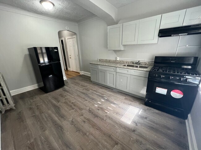 Foto del edificio - 1441 W 93rd St