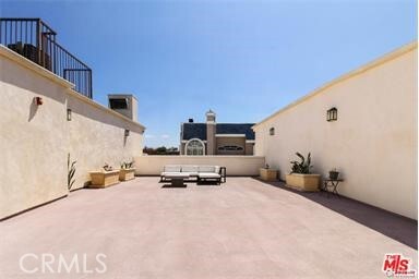 Foto del edificio - 11848 Kiowa Ave